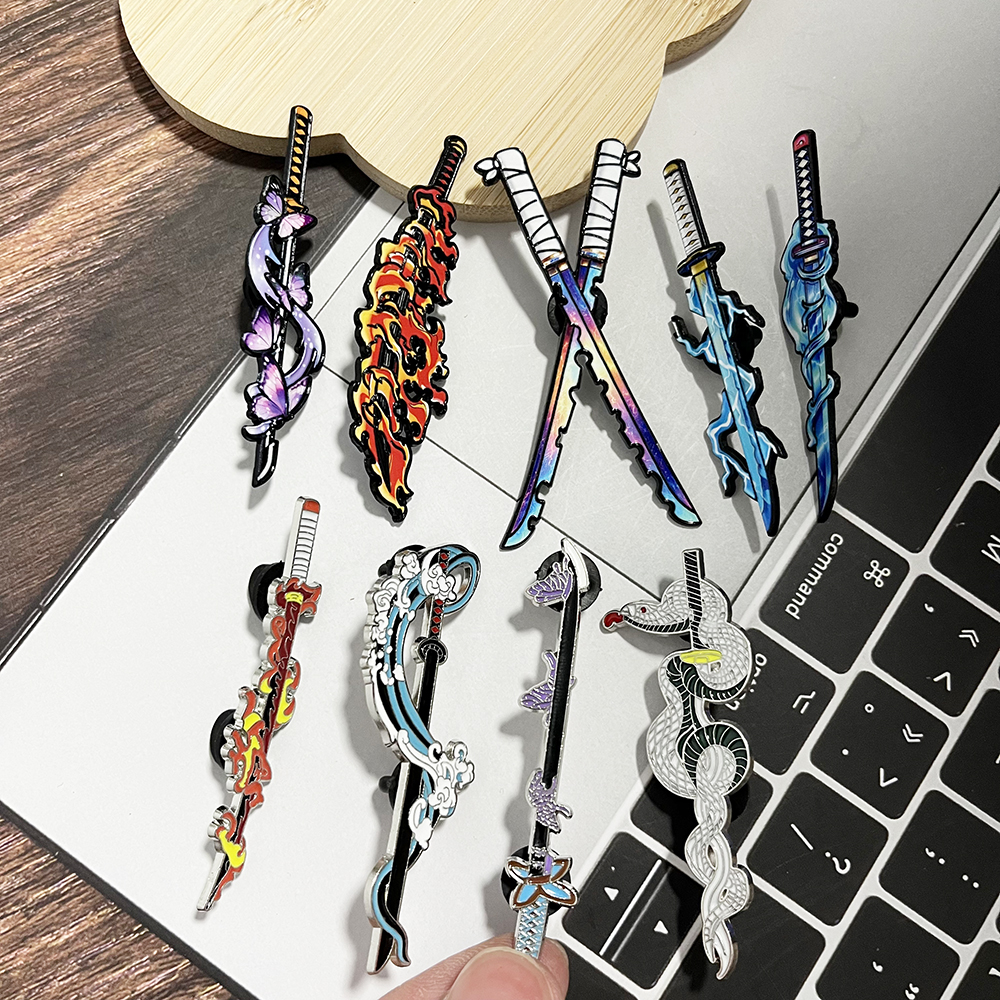 Demon Slayer Nichirin Sword En - Lapel Pin Enamel ulasan dan harga